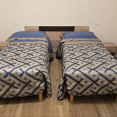 Alojamento de Acomodação e Pequeno-almoço Cà Mandarein Quattro Castella