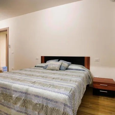 Alojamento de Acomodação e Pequeno-almoço Cà Mandarein *